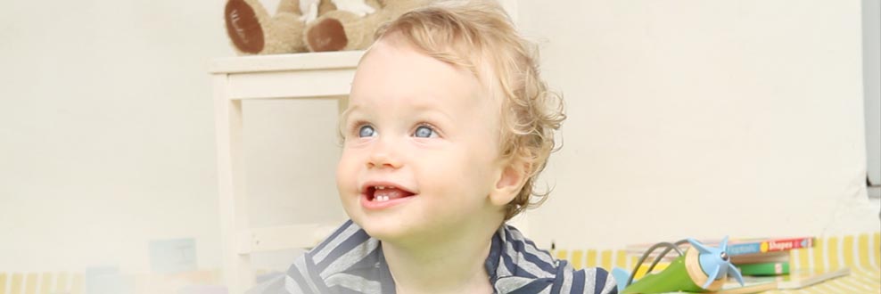 [Translate to czech:] baby's first teeth