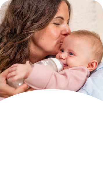 [Translate to Czech (Reborn) nuk.cz:] Baby with Babybottle