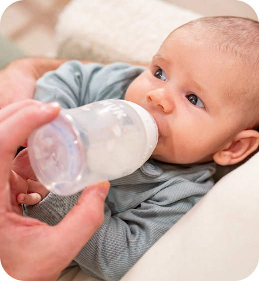[Translate to Czech (Reborn) nuk.cz:] Mother with Baby and Baby bottle