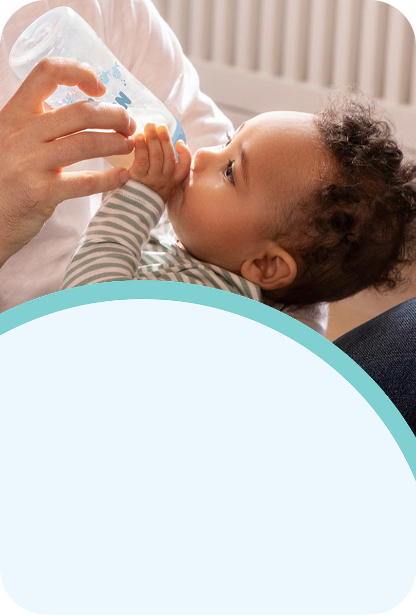 [Translate to Czech (Reborn) nuk.cz:] Baby with Baby bottle