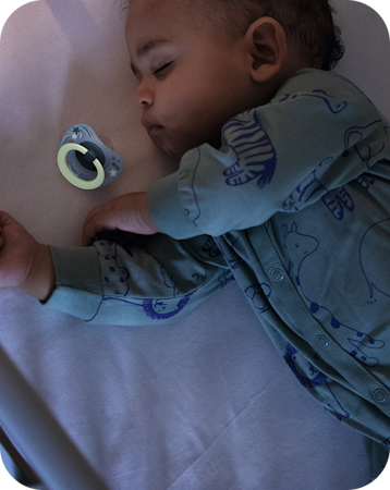 [Translate to Czech (Reborn) nuk.cz:] Baby sleeping with soother